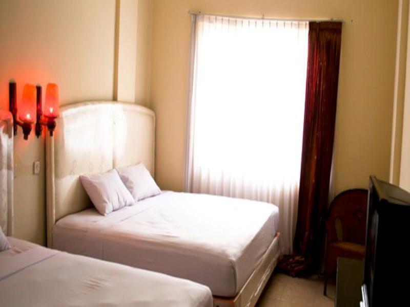 King Hotel Wates  Kültér fotó