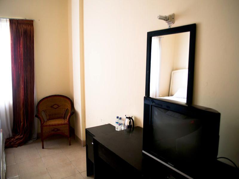 King Hotel Wates  Kültér fotó